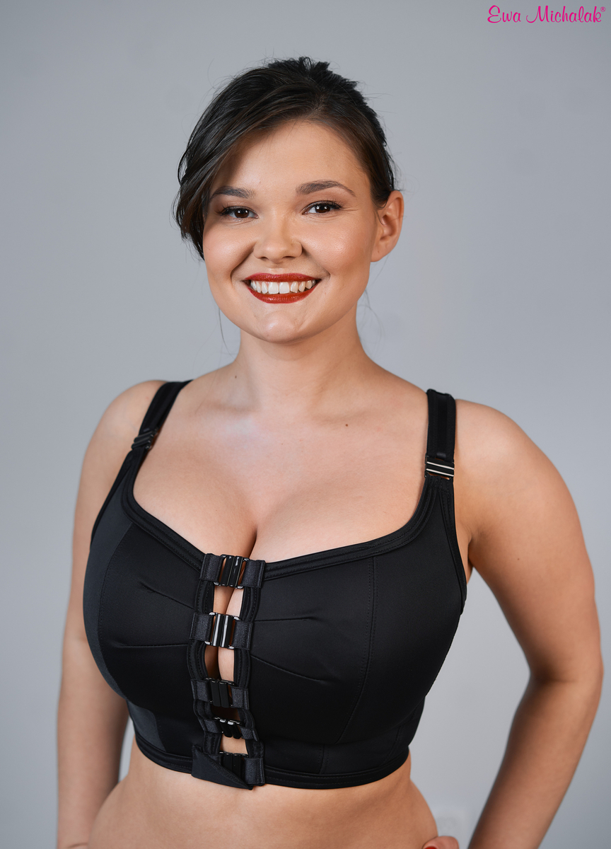 Multiway bras with convertible straps