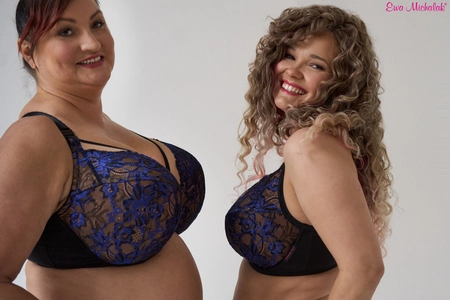 Bra soft navy blue on beige PLM Mystery