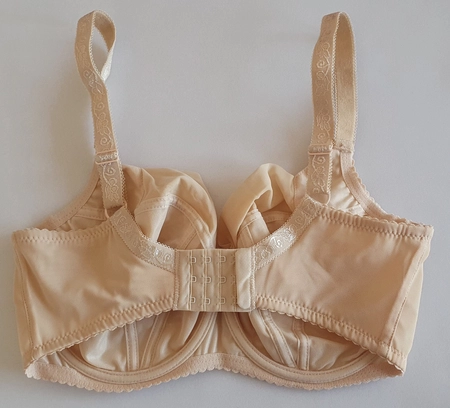Bra semi-soft creamy SF Prototype No. 42