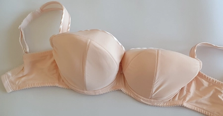 Biustonosz piankowy jasno beżowy w kroju PL Prototyp Nr 24