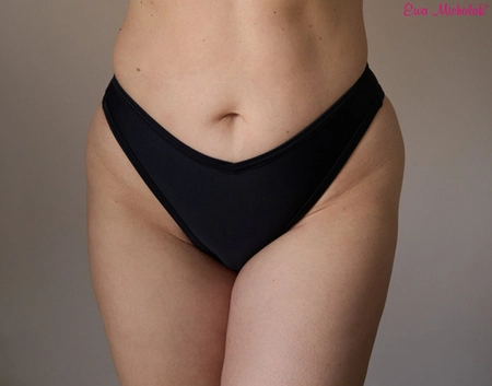 Brazilian Briefs Swimsuit V Czarna Mamba