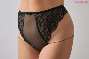 Wysokie figi Cappuccinka beżowa