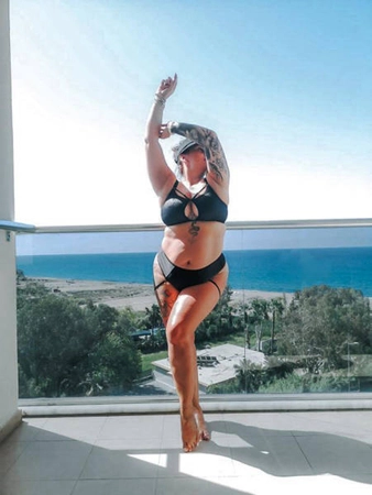 Top bez fiszbin czarny Top Kostium Dziurawiec